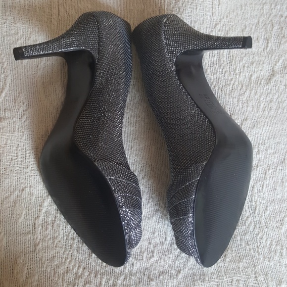 Nina Shoes Silver Metallic Never Used Size 10M - Picture 2 of 5